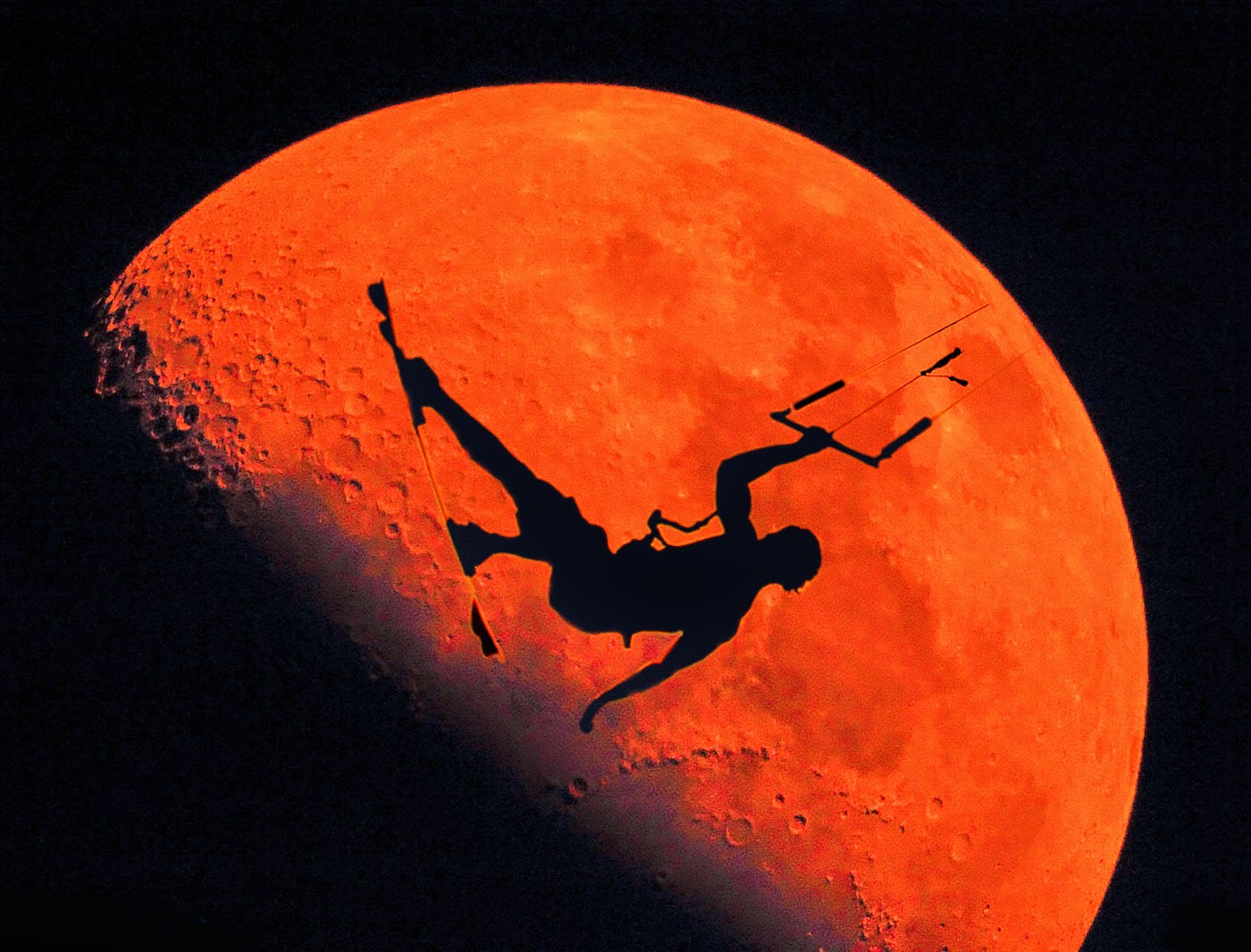 full moon kitesurfing