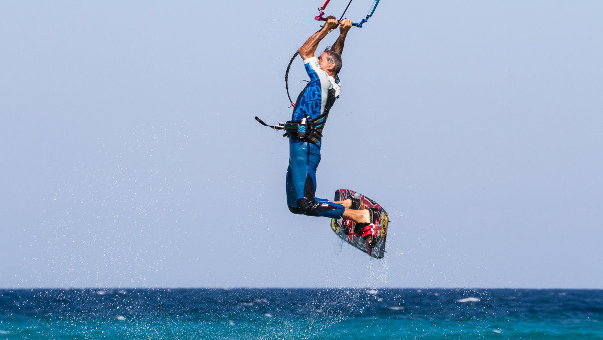 kitesurf wetsuit flexibility
