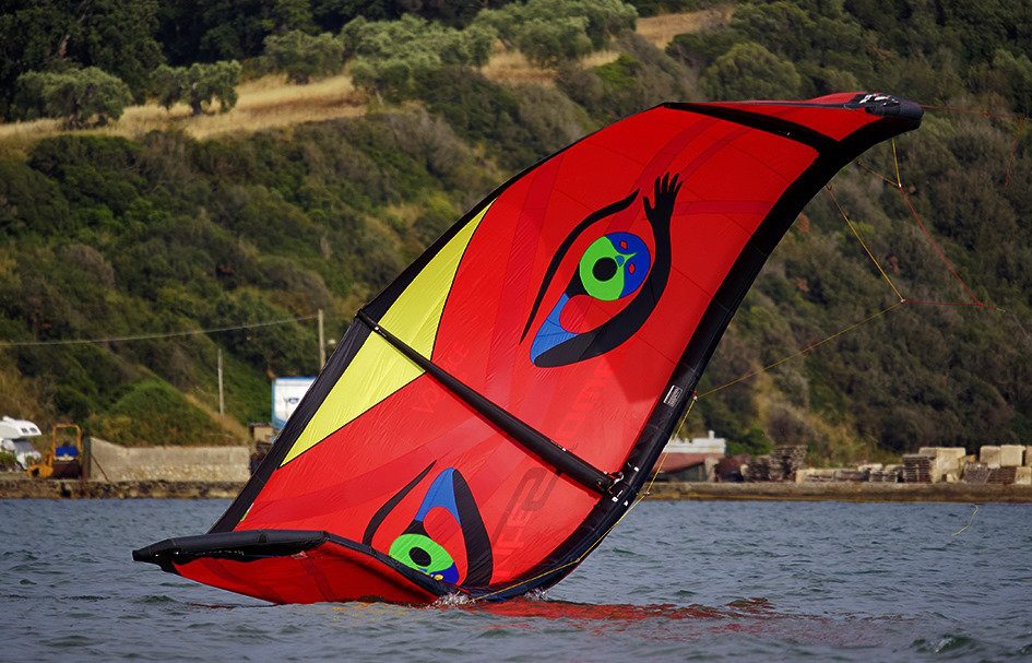 LES YEUX FLOTTANTES - Kite Art -Kitesurf