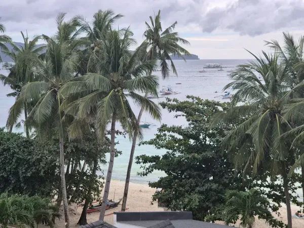 Boracay White Beach kitesurfing spot – intermediate chop water