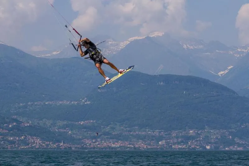 Lake Como - Colico kitesurfing spot – beginner chop water