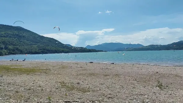 Lac de Serre-Ponçon kitesurfing spot – beginner flat water