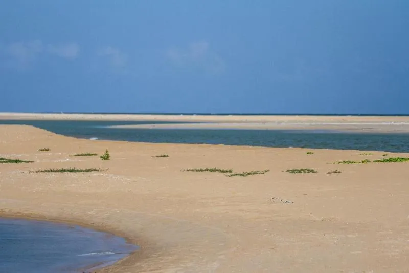 Kalpitiya Small Lagoon kitesurfing spot – beginner flat water
