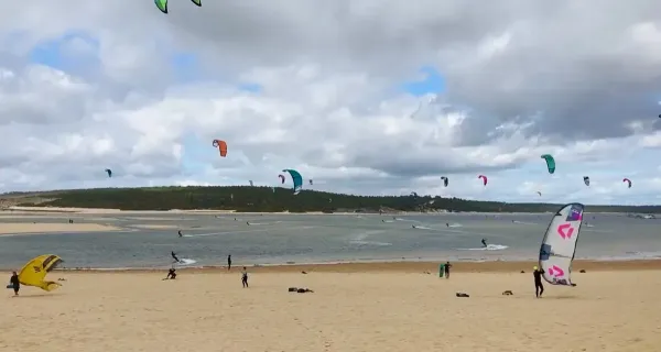 Albufeira Lagoon kitesurfing spot – beginner flat water