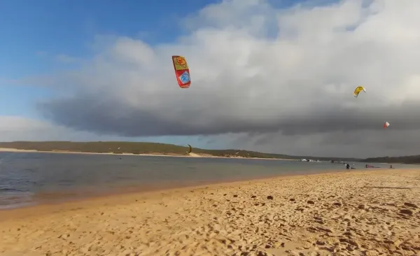 Albufeira Lagoon kitesurfing spot – beginner flat water