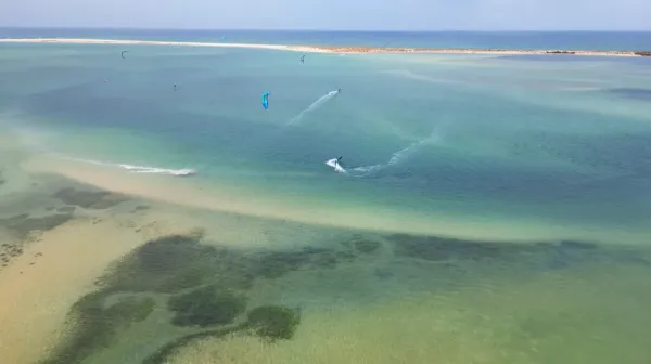 Fuseta Lagoon kitesurfing spot – beginner flat water