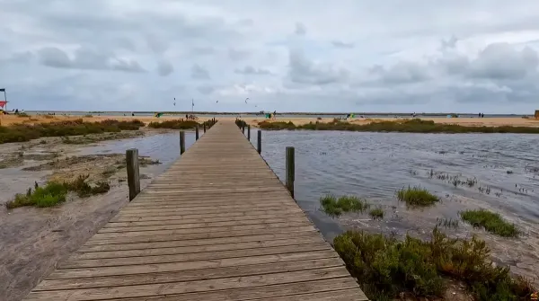 Fuseta Lagoon kitesurfing spot – beginner flat water