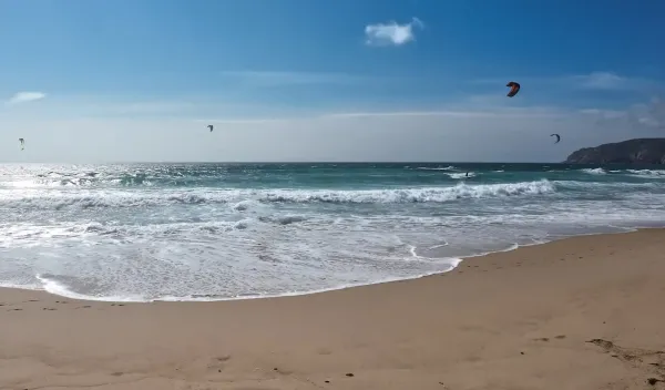 Praia do Guincho kitesurfing spot – intermediate wave water