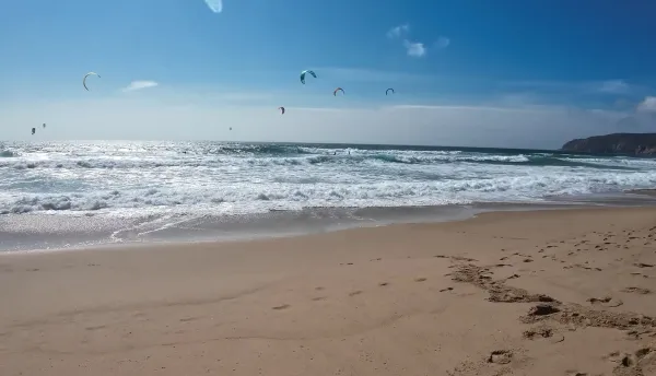 Praia do Guincho kitesurfing spot – intermediate wave water