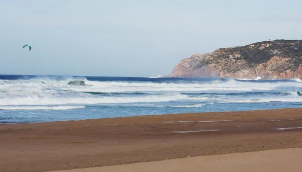 Praia do Guincho kitesurfing spot – intermediate wave water