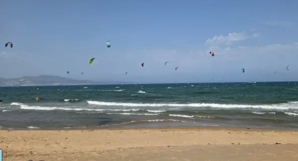 Sant Pere Pescador kitesurfing spot – beginner chop water