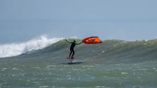 Mancora kitesurfing spot – intermediate wave water