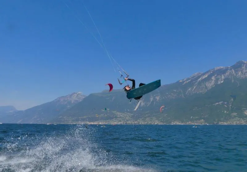 Lake Garda North kitesurfing spot – beginner chop water