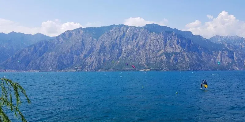 Lake Garda North kitesurfing spot – beginner chop water