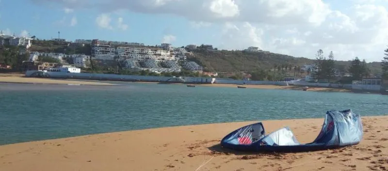 Oualidia Lagoon kitesurfing spot – beginner flat water