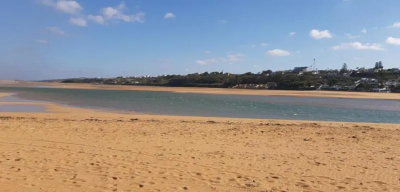 Oualidia Lagoon kitesurfing spot – beginner flat water
