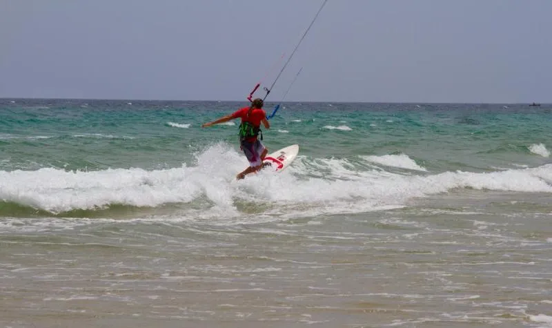 Sohar Eye kitesurfing spot – beginner chop water