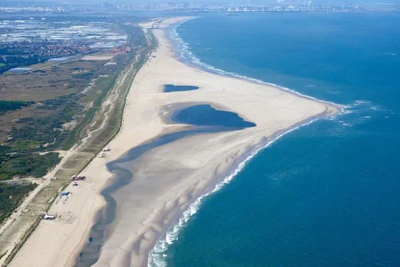 Zandmotor kitesurfing spot – beginner flat water