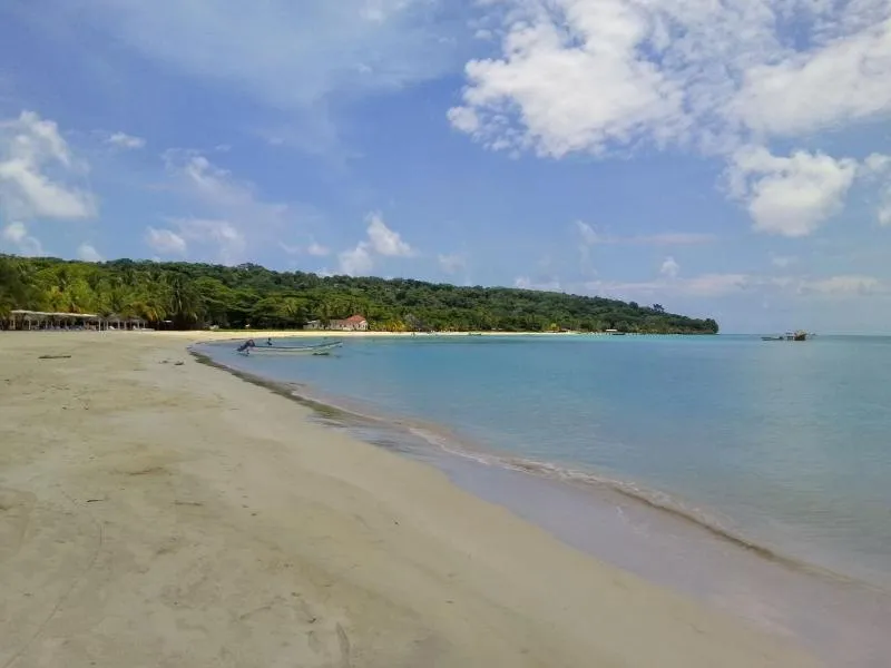 Sand Fly Bay Corn island kitesurfing spot – intermediate flat water