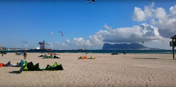 Los Palmones kitesurfing spot – beginner flat water
