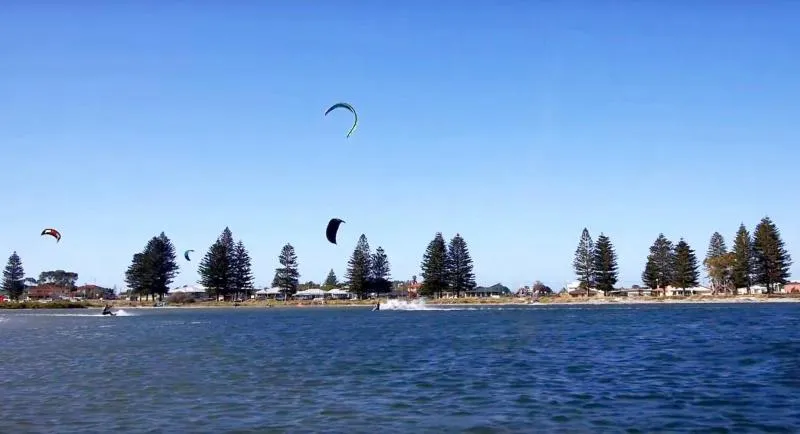 The Pond - Safety Bay kitesurfing spot – beginner flat water