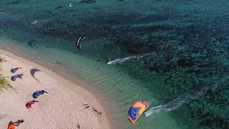 Le Morne kitesurfing spot – beginner wave water