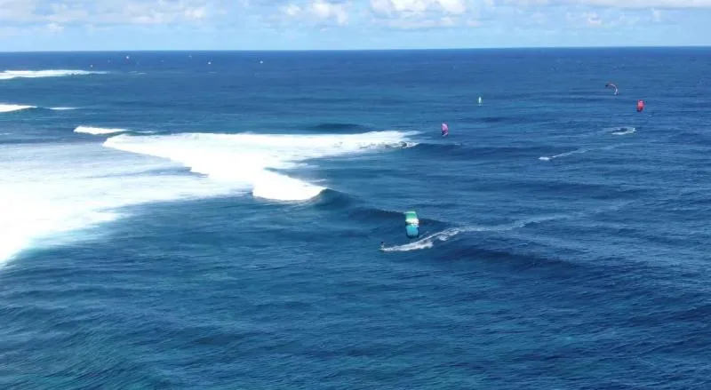 Le Morne kitesurfing spot – beginner wave water