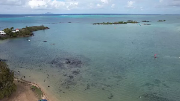 Anse la Raie Bay and Lagoon kitesurfing spot – beginner flat water