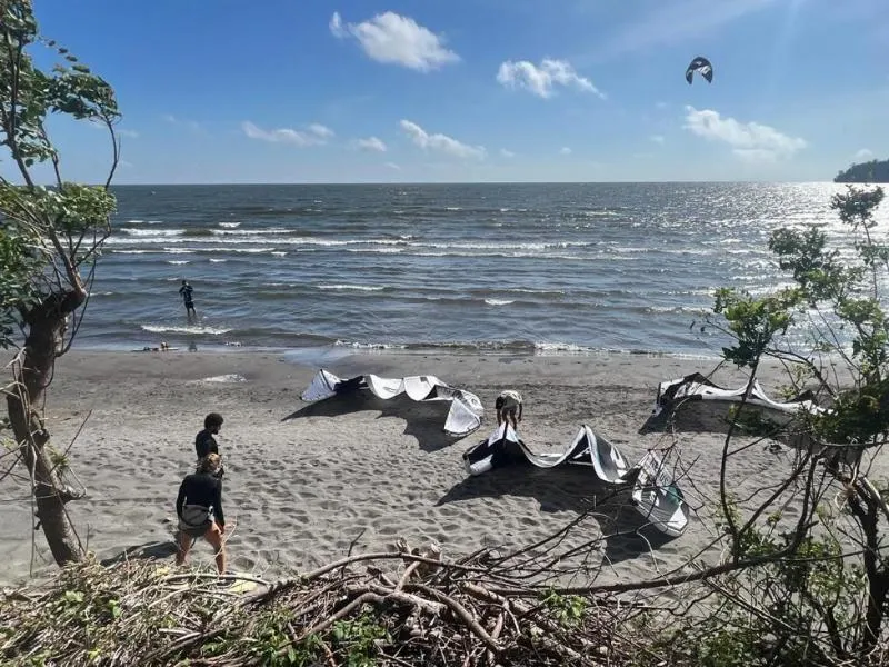 Ometepe - playa santa cruz kitesurfing spot – beginner chop water