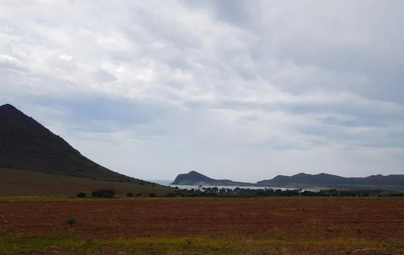 Los Genoveses kitesurfing spot – beginner chop water
