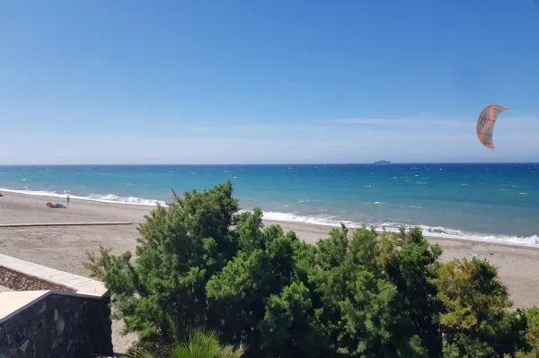 Retamar kitesurfing spot – beginner chop water