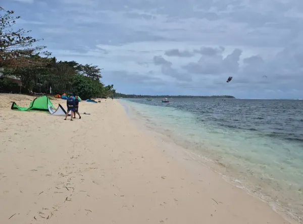 General Luna kitesurfing spot – beginner flat water