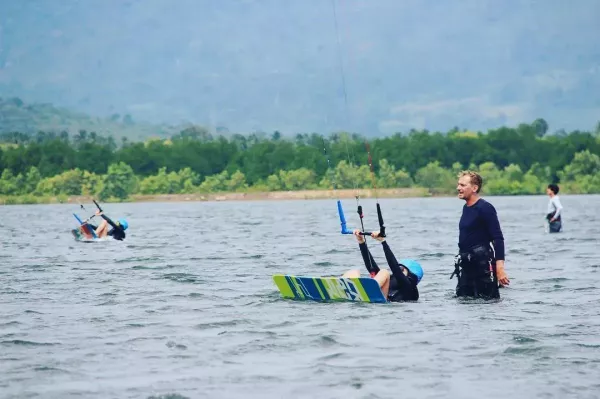 Kampot Bay Beach kitesurfing spot – beginner flat water