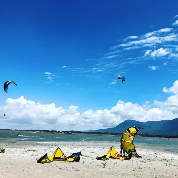 Kampot Bay Beach kitesurfing spot – beginner flat water