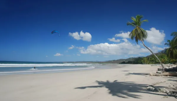 Kitesurfing in Nosara