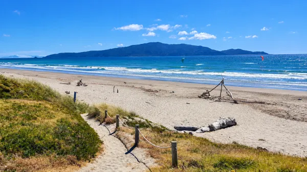 Kitesurfing in Kapiti Coast
