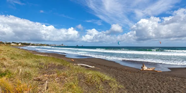 Kitesurfing in New Plymouth