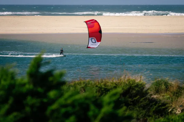 Wingfoil Now Portugal kitesurfing school, photo 3