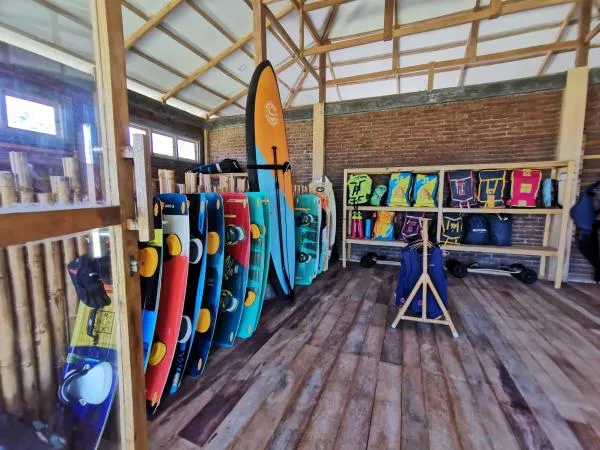 Jeneponto Kitesurfing kite school in Mallasoro, Indonesia