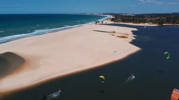 kitesurfing in Combuco