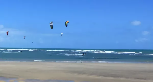 kitesurfing in Paracuru