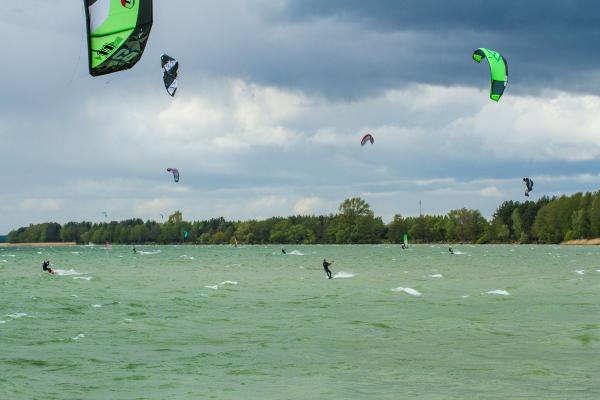 kitesurfing in Dusia Lake