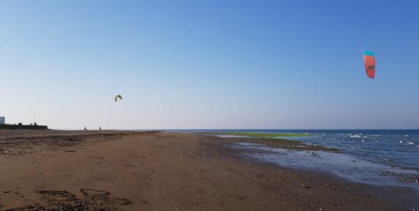 kitesurfing in Sohar Eye